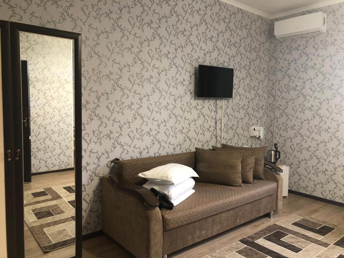 Keruen Hotel Taraz Luaran gambar